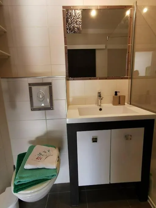 Grand Studio Calme Bien Situe Cagnes-sur-Mer Apartment