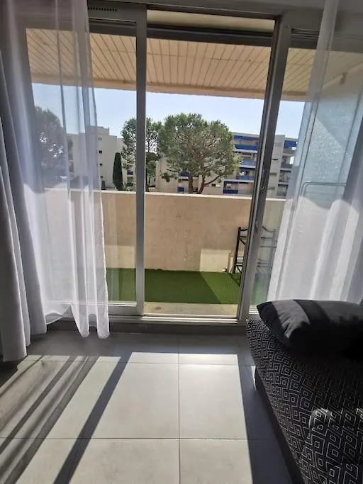 Grand Studio Calme Bien Situe Cagnes-sur-Mer Apartment